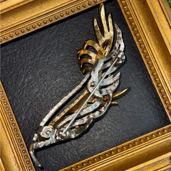 Gold and Silver Feather Brooch - Picture 14 of 16